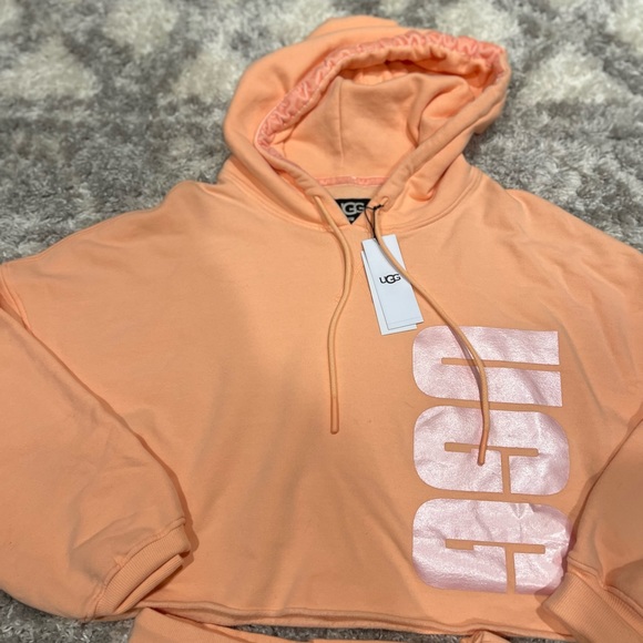 UGG 2pc.set/ Keira hoodie and zahara shorts ๐ - Picture 6 of 16